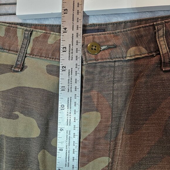 Levi's Strauss Camo Cargo Shorts Mens Size 38 Woodland Camouflage Cotton hikiing - Picture 3 of 10